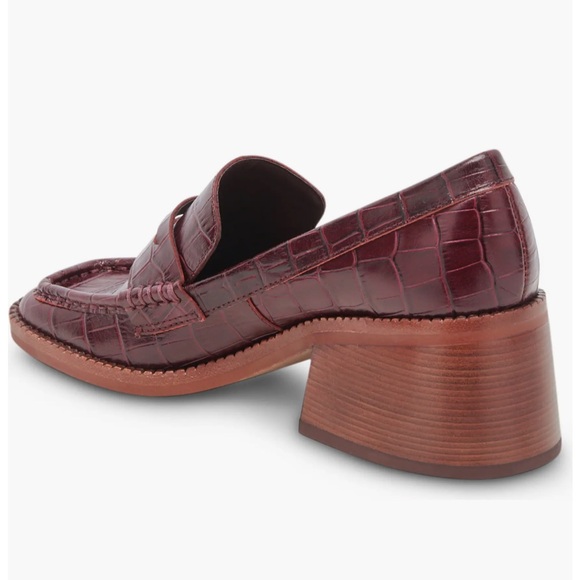 Dolce Vita Talie Loafer Pump NWT Cabernet Embossed Leather Shoe - Picture 2 of 9